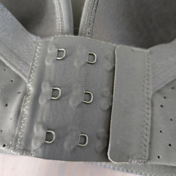 Lululemon Run Times Bra *High Support, B–G Cups Dark Olive 38C - Picture 8 of 10